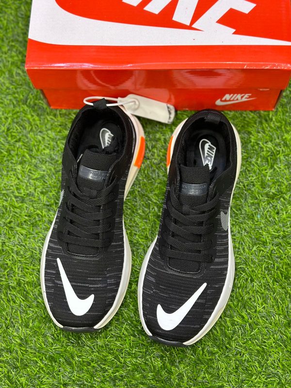 New Nike Sneaker Shoes For Men in Black n White