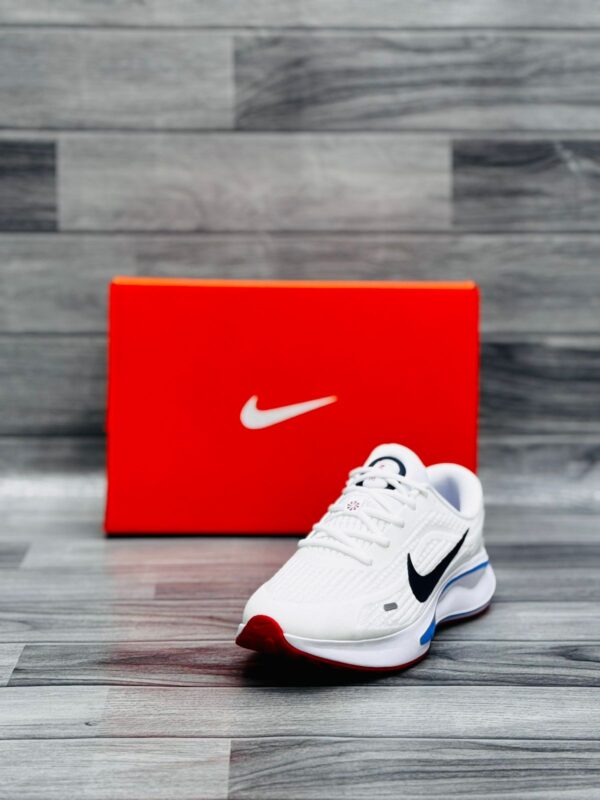 Nike Journey Run Shoes Price in Pakistan