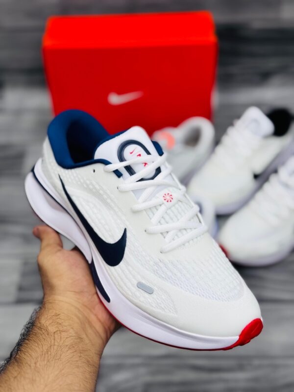 Nike Journey Run Shoes Price in Pakistan