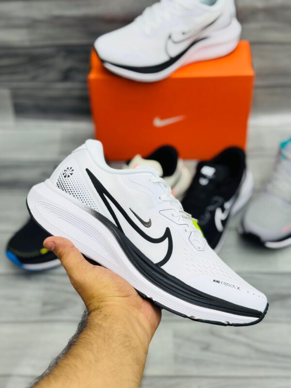 Nike Air Alpha Zoom Runners