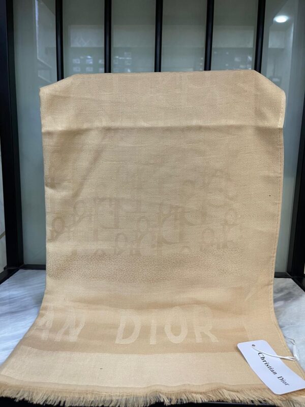 Branded scarf 🧣: Elevate style, premium quality , signature logo, luxurious touch, fashion and comfort. Brands are, Hermes, Christian Dior, Chanel, Gucci 🏷️ Price: 2,400
