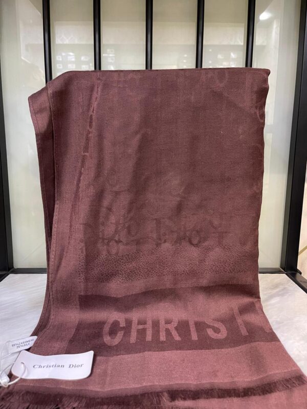 Branded scarf 🧣: Elevate style, premium quality , signature logo, luxurious touch, fashion and comfort. Brands are, Hermes, Christian Dior, Chanel, Gucci 🏷️ Price: 2,400