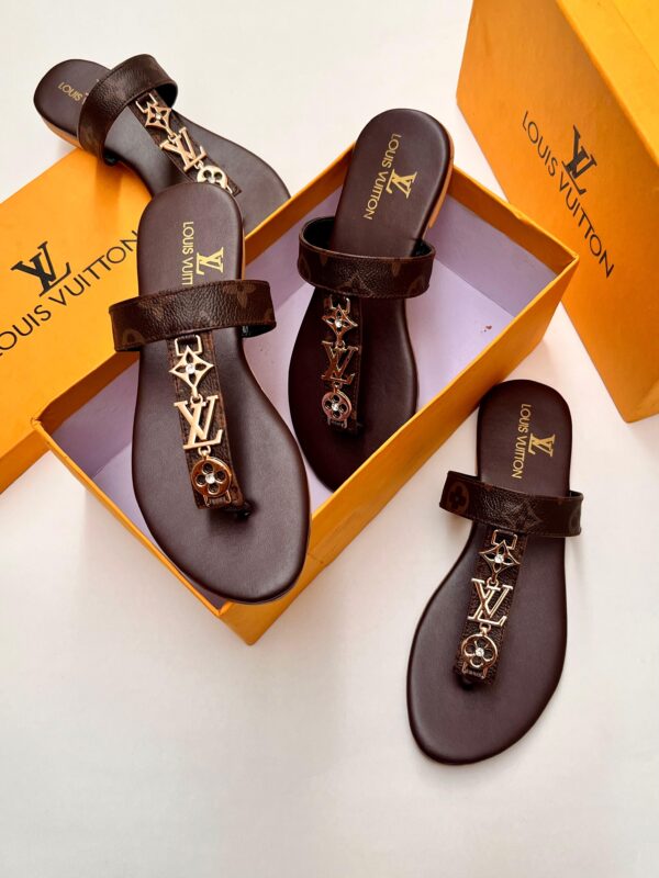 Buy Louis Vuitton Master Replica Flats Slipper in Pakistan – Premium LV Flat Sandals