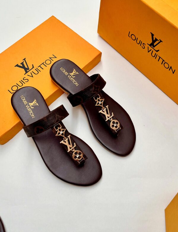 Buy Louis Vuitton Master Replica Flats Slipper in Pakistan – Premium LV Flat Sandals