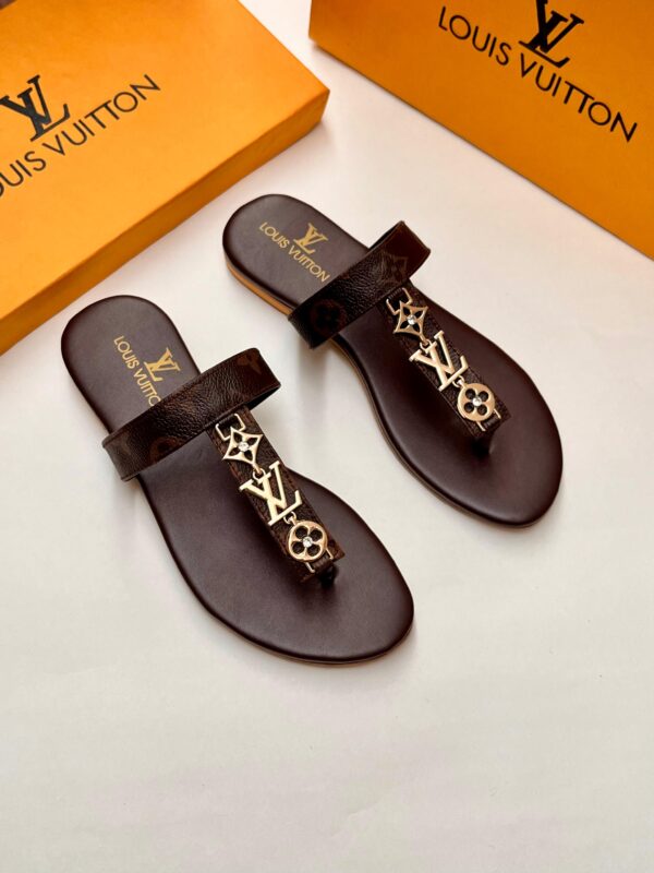 Buy Louis Vuitton Master Replica Flats Slipper in Pakistan – Premium LV Flat Sandals