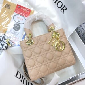Premium Dior Replica Handbag – AAA Quality by Shop2Door Store (1)