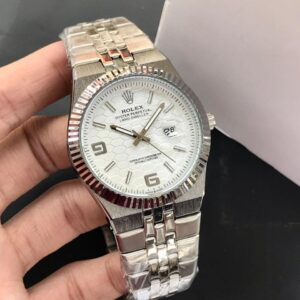 Luxury Men’s Steel Watch 2025 in Pakistan | Premium Quartz Date Watch – Land-Dweller Style