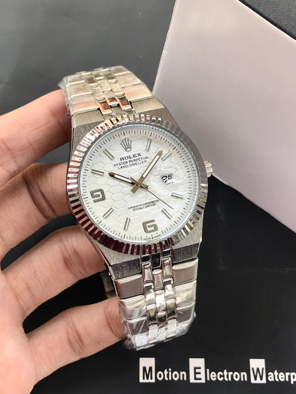 Luxury Men’s Steel Watch 2025 in Pakistan | Premium Quartz Date Watch – Land-Dweller Style