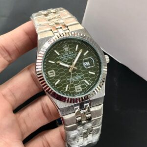 Luxury Men’s Steel Watch 2025 in Pakistan | Premium Quartz Date Watch – Land-Dweller Style