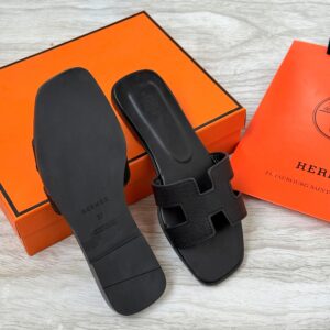Hermès Flat Slipper for Women in Pakistan by Shop2Door Store