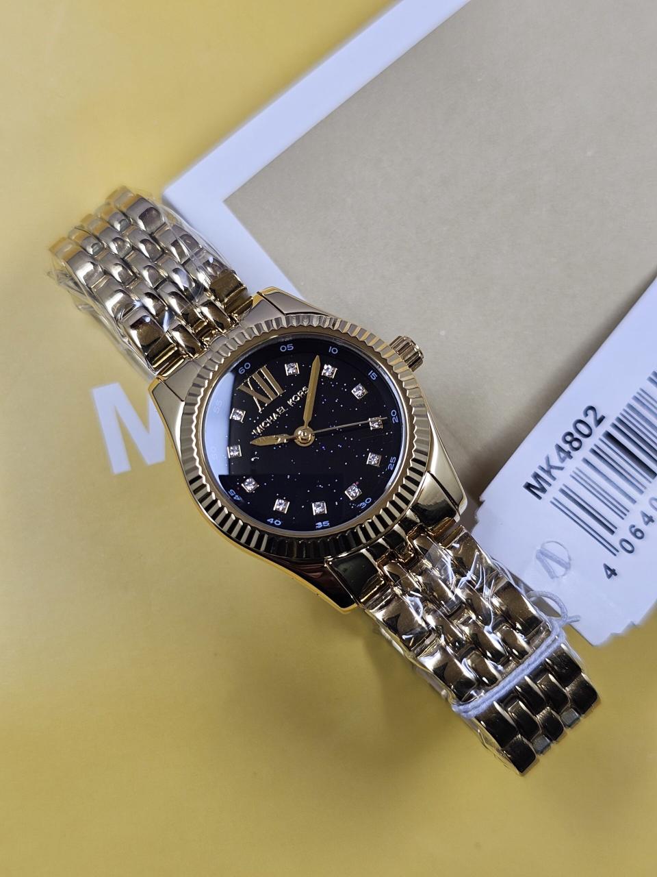 Michael Kors women watch original with box