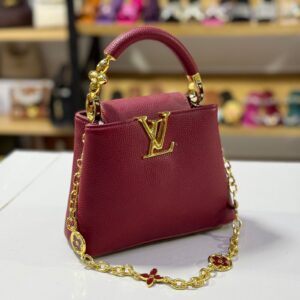 Louis Vuitton Capucines shoulder bag leather