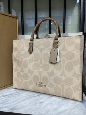 COACH Maggie tote bag signature canvas