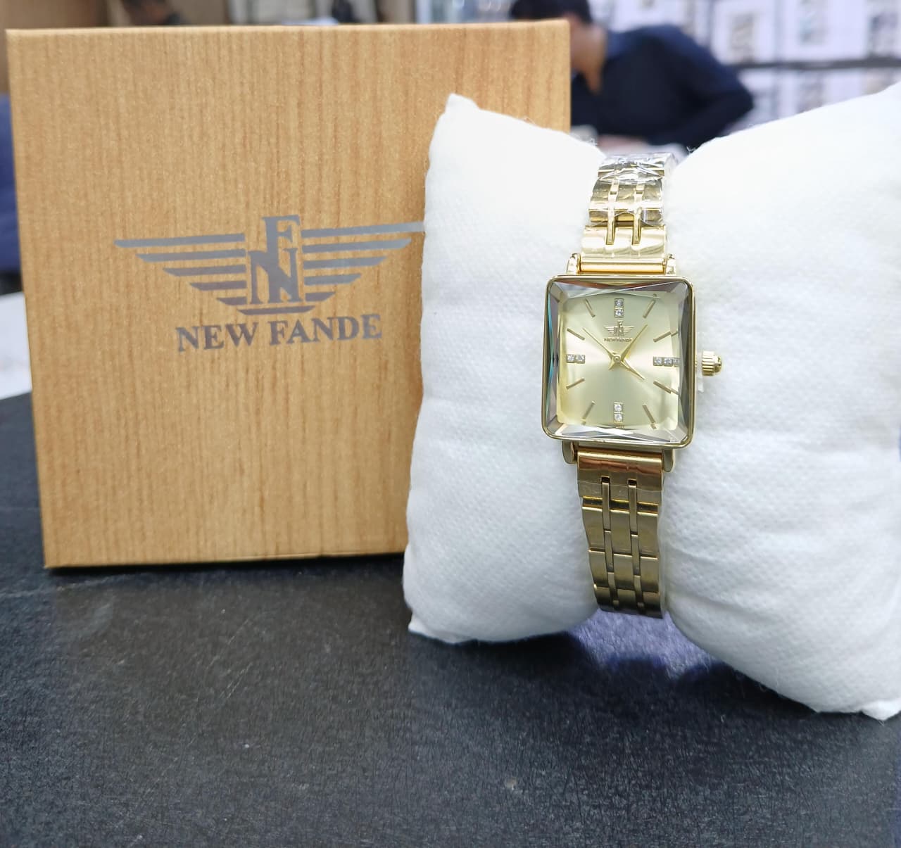 Fande women watch stainless steel chain