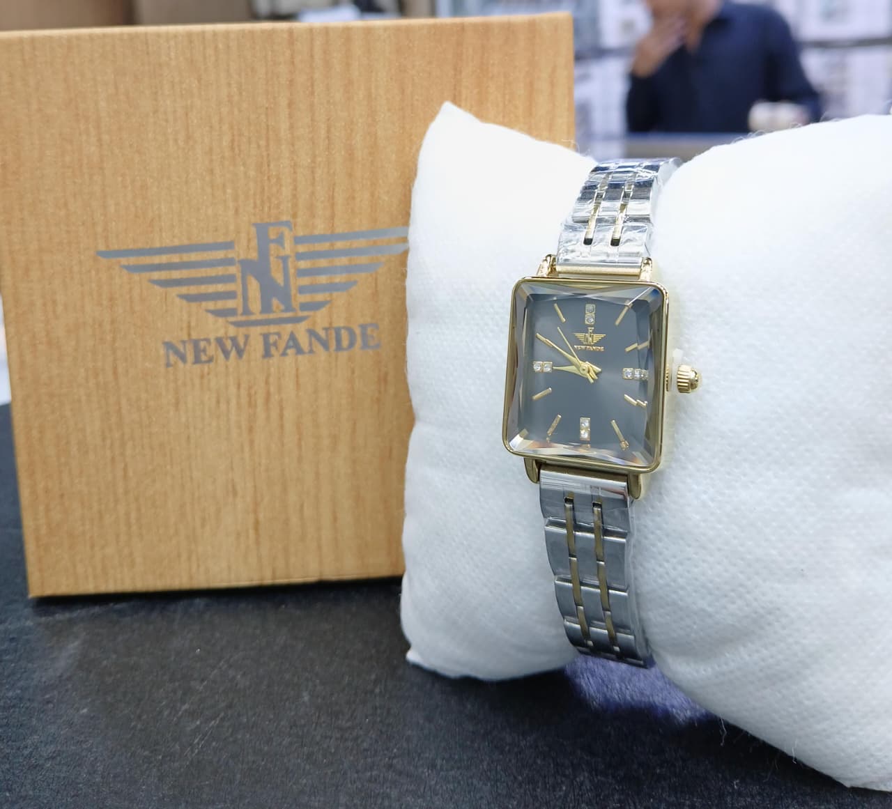 Fande women watch stainless steel chain