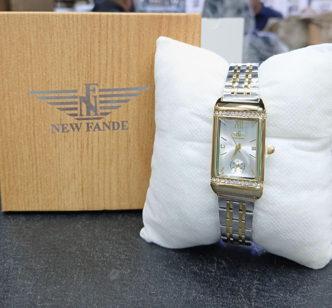 Fande women watch stainless steel chain