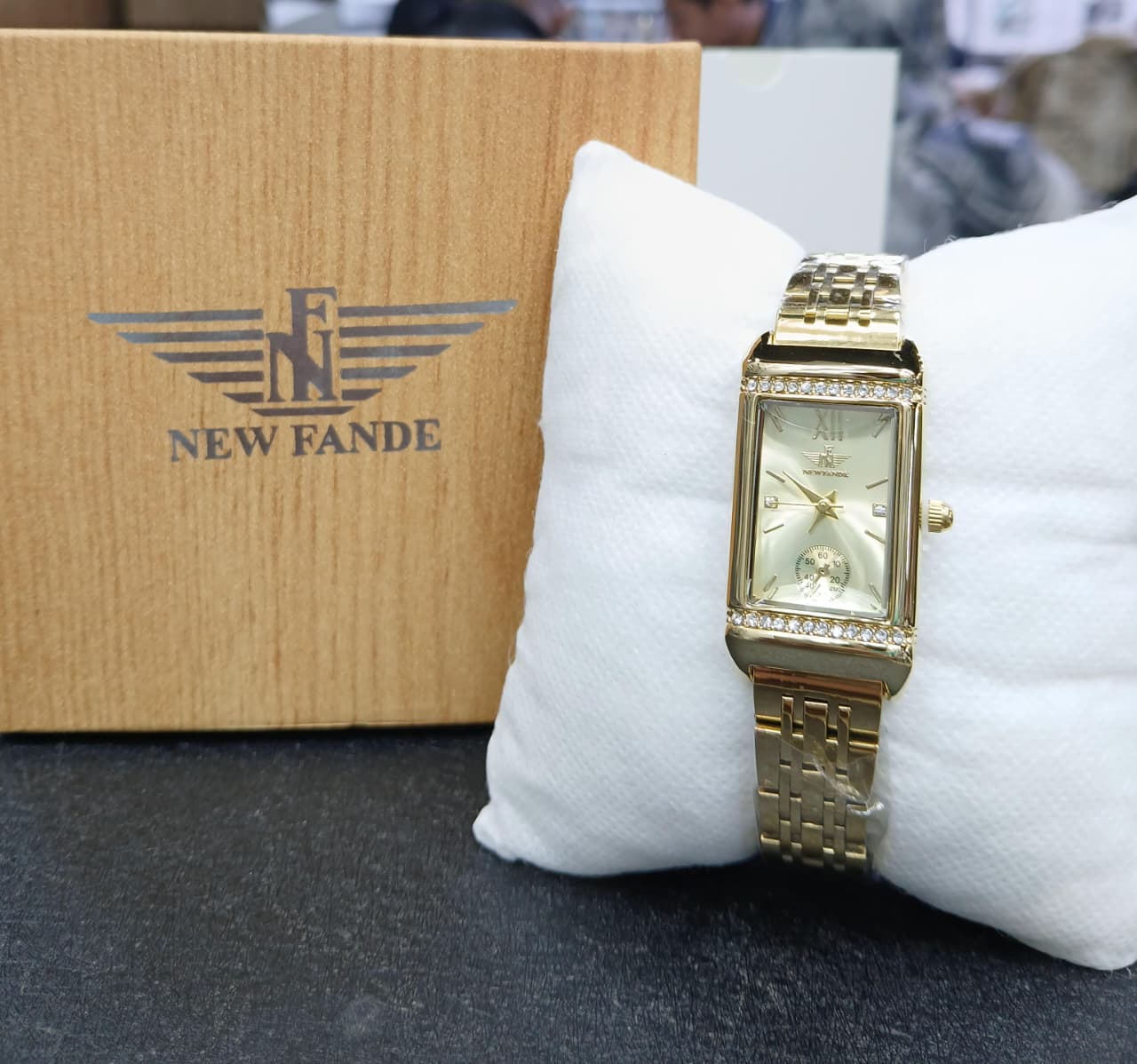 Fande women watch stainless steel chain