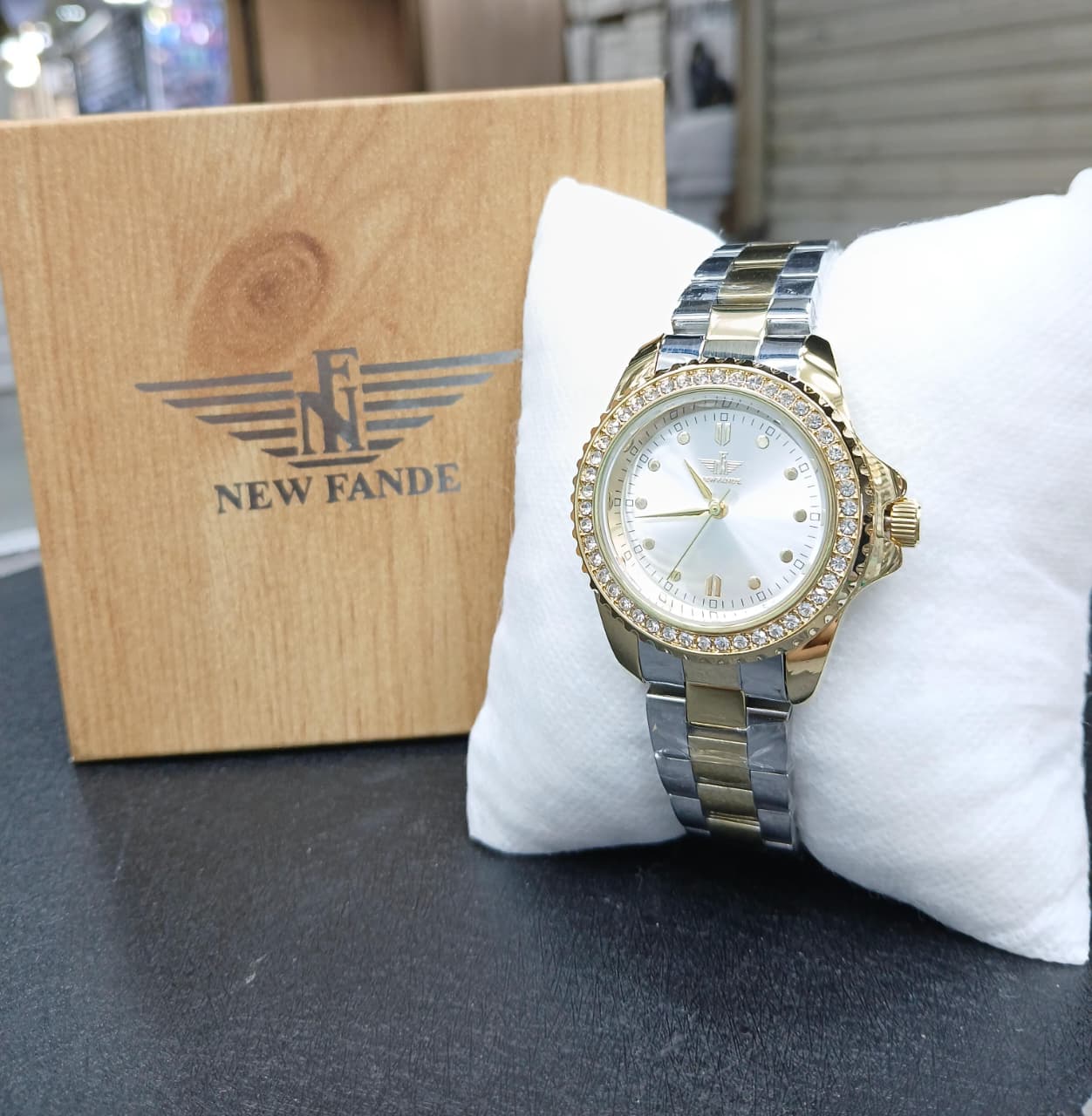 Fande women watch stainless steel chain