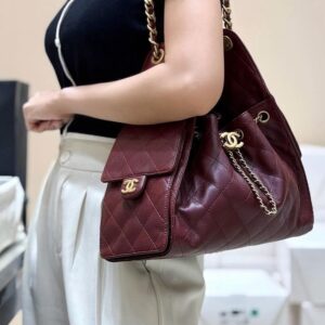 Chanel 25 Hobo Caviar Quilted Handbag Pakistan