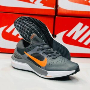 nike air zoom vomero 15 running shoes men pakistan