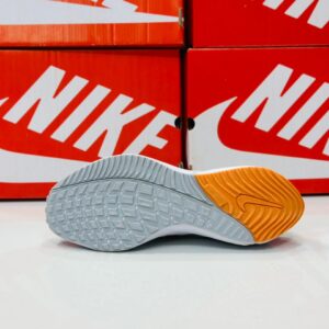 nike air zoom vomero 15 running shoes men pakistan