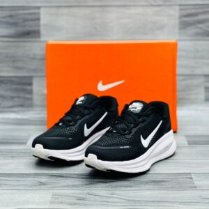 Nike Vomero 18 black running shoes Pakistan