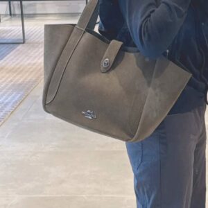 COACH Hadley Turnlock Tote Bag premium women's luxury handbag Pakistan