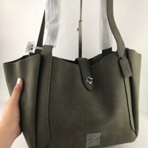 COACH Hadley Turnlock Tote Bag premium women's luxury handbag Pakistan