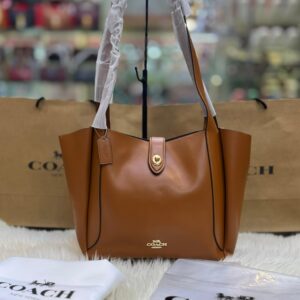 COACH Hadley Turnlock Tote Bag premium women's luxury handbag Pakistan