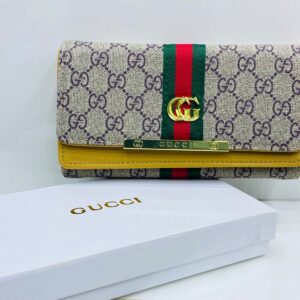 Luxury-Gucci continental wallet for women in Pakistan