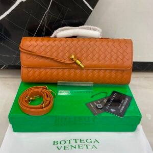 Bottega Veneta Andiamo Clutch Black Intrecciato Leather Pakistan by shop2door