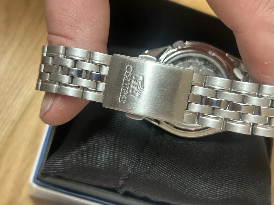 Seiko 5 Speed Racer Automatic SNK375K1 SNK375J1 Pakistan