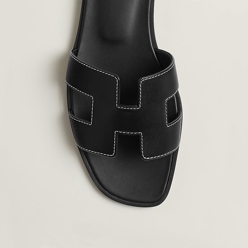 Women's Oran-style H-cutout flat sandals in brown and black