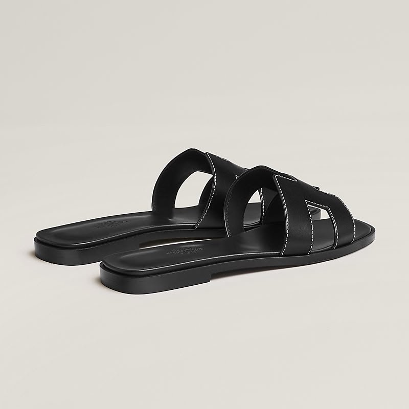 Women's Oran-style H-cutout flat sandals in brown and black